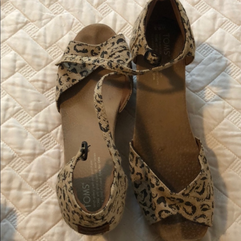 Toms Leopard Print wedge sandal